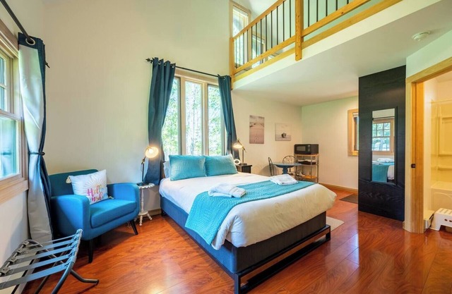 Fall in Ephraim | Duplex Retreat Steps from Dining & Sunsets