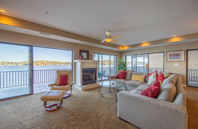Falls 118 - 4 Bdrm condo with Breathtaking View