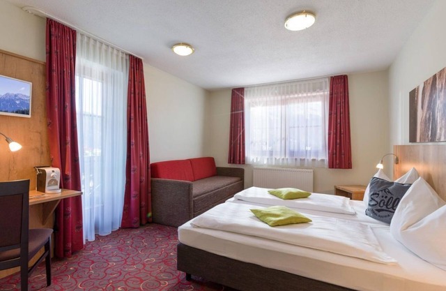 Doppelzimmer Dusche Wc Balkon Frühstück Kurz Gasthof Gruberhof 