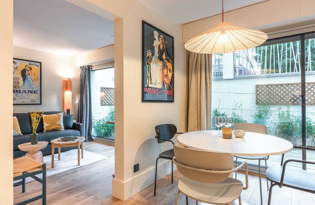 Family apartment with terrace for 14 guests