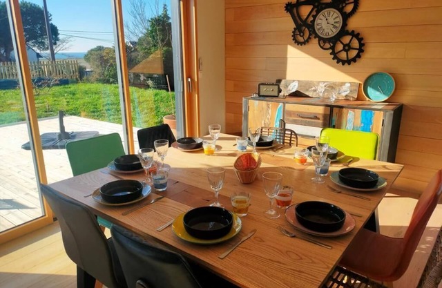 Family beach vacations 5 minutes walk from Gite Ty Laouen