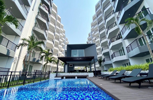 Family for 5people, 2 pools, AC, Kitchen, Fitness and near the beach