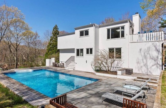 Family Friendly Hamptons House with Heated Pool