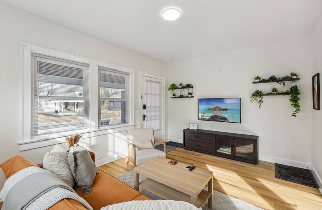 Family-Friendly Home: Free Parking | Near Butler