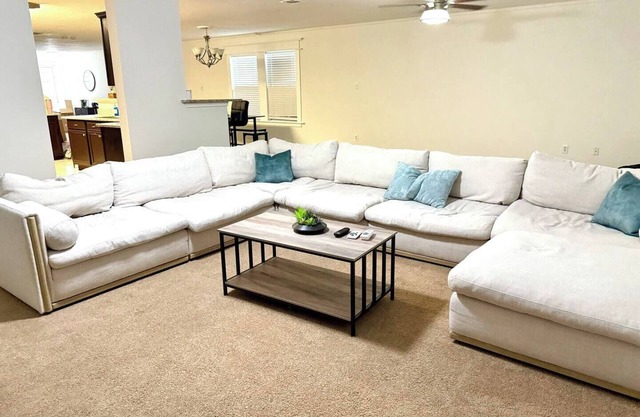 Family-Friendly Retreat 7 Min from Lackland AFB - Pet-Friendly