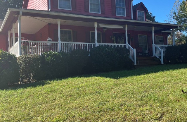 Family-friendly retreat, 3-bedrooms in Union Hall, minutes to lake