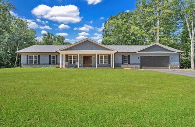 Family Fun Retreat - Pool, Tennis & Boat Ramp! - Village East