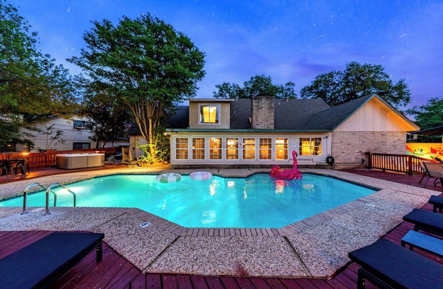 Family Gem - Heated Pool, Hot tub, GameRooms, Playground, Firepit, Chess, EV…