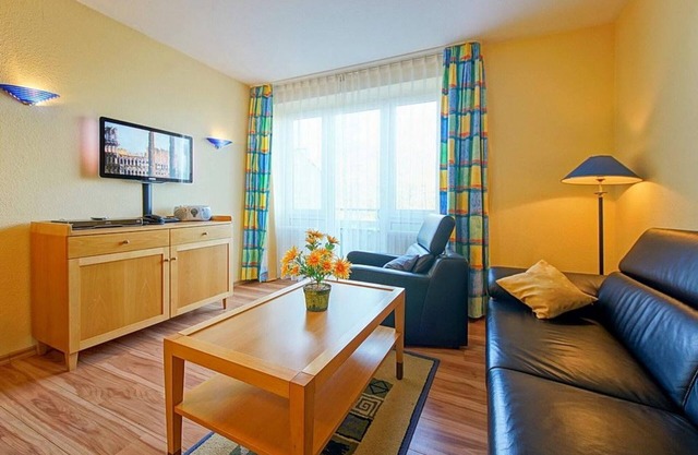 Family maisonette on the North Sea with balcony and view of the green dyke