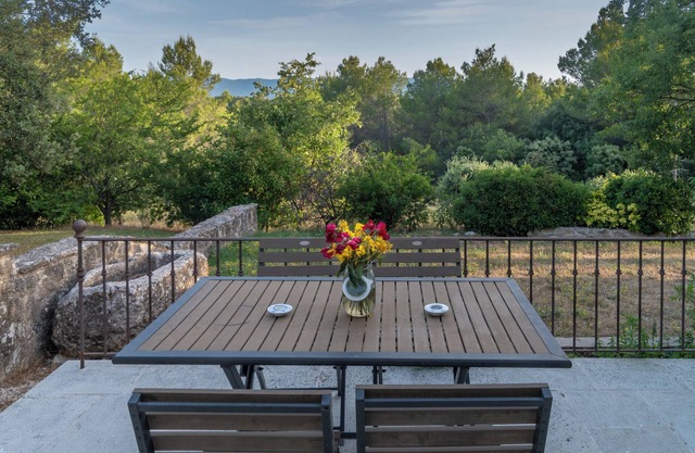 Family paradise among the vines