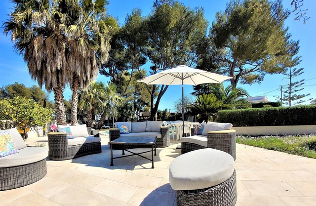 FAMILY PROPERTY 200 m² on 6000 m Swimming pool, bowling green, children's playground
