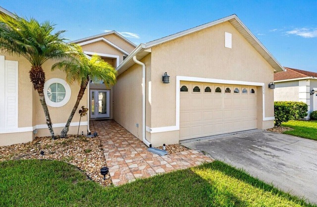 Family Retreat with Incredible private pool area