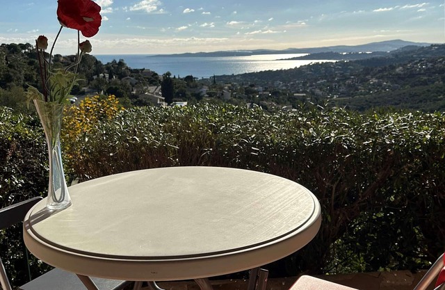 Family studio with terrace, pool, tennis, and parking in Les Issambres