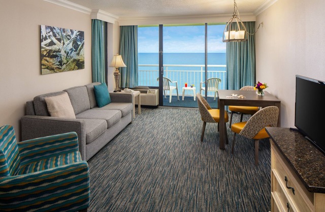 Family Suite at Coral Beach Resort - Full Access to Amenities!