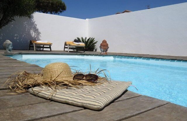 Family villa with swimming pool 100 m from the beach 8ALBAU26