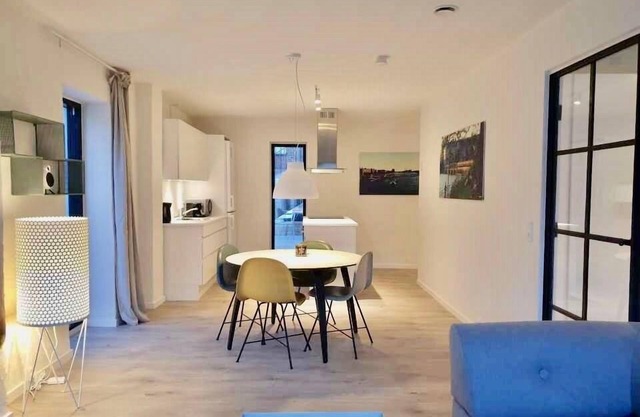 Fantastic 1-BR apartment w/a french balcony - 163