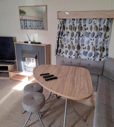 Fantastic 2 Bedroom Static Caravan Billing Aquadrome
