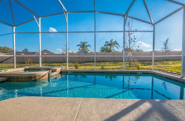Fantastic 6 Bedroom 5 Bathroom Champions Gate Pool and Spa Villa With Games Room