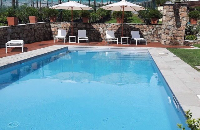 Fantastic farmhouse with pool one step away from Cinque Terre. app V