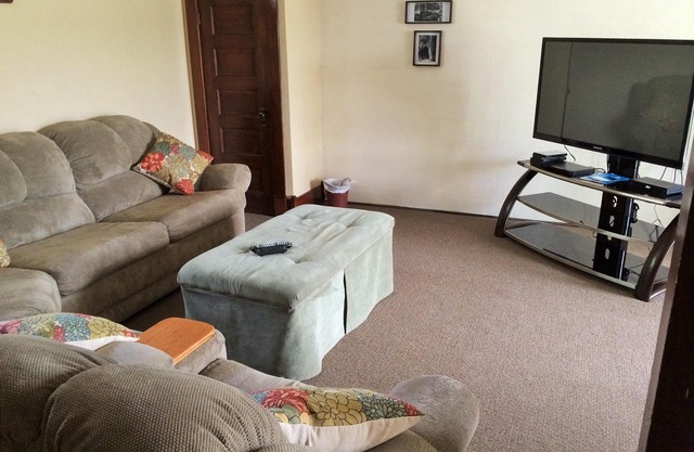 Fantastic Lake Views! Complimentary Wine! What More Could You Ask for?!