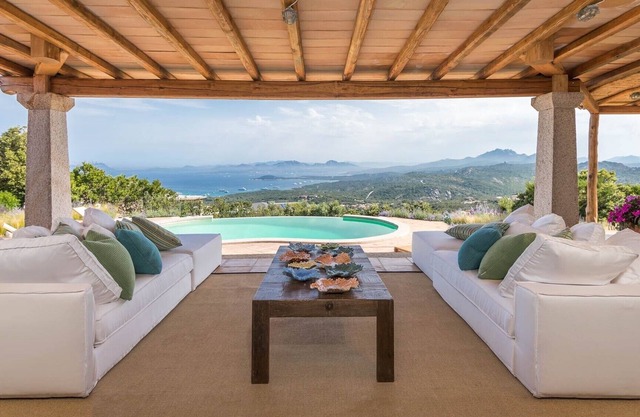 FANTASTIC VILLA WITH UNIQUE PANORAMA ON CALA DI VOLPE