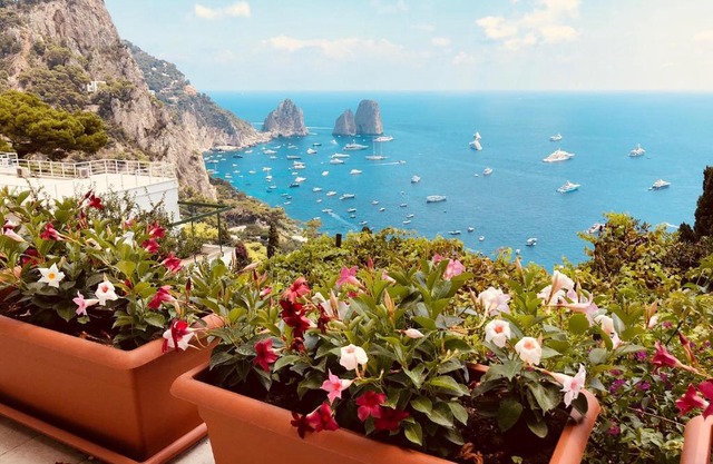 Fantastica villa con vista sui faraglioni