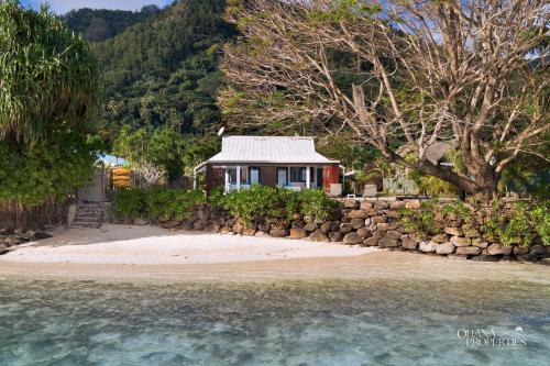 Fare Nalu - 2BR Beach Bungalow