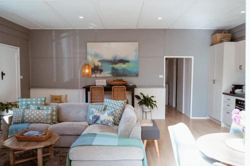 Farm Stay & Private Beach at Pear Tree Cottage