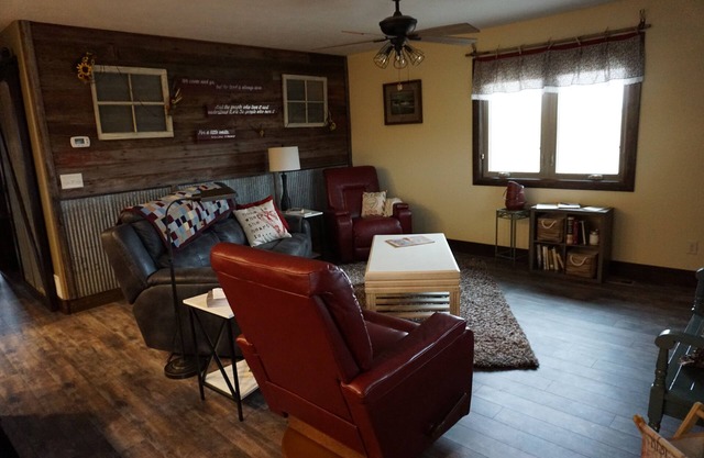Farmhouse Flair Close to Town