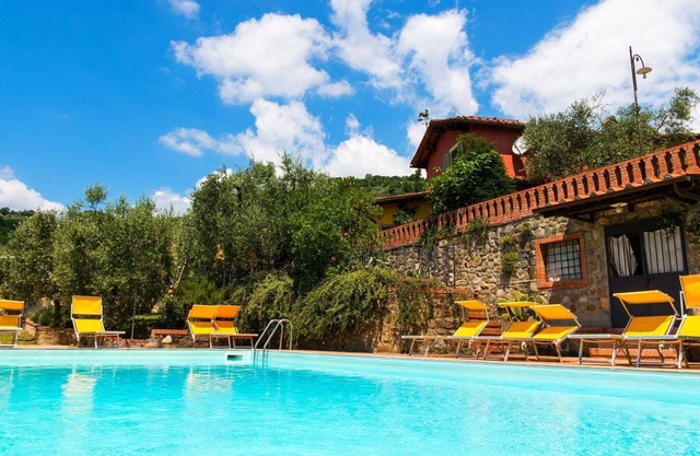 Farmhouse in Tuscany with Pool & Sauna