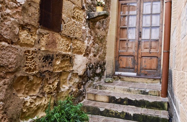 Farmhouse with spectacular views of Comino Island and of the nearby countryside