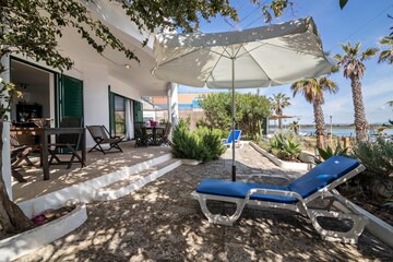 Faro Beach House in Faro