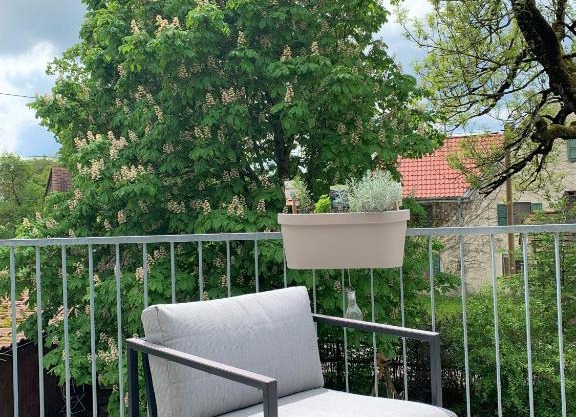 Fe Wo Brunnen - 120 qm - ruhige Lage - viel Natur- komfortabel - grosser Balkon und Garten - 3D Rundgang verfügbar
