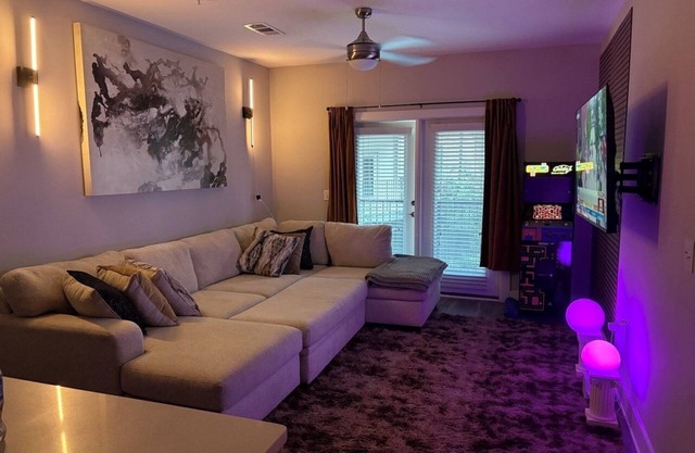 Feel at home in our 2 Bed 2 Bathroom, pool view, game room, palace in Atlanta.