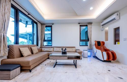 Fei House