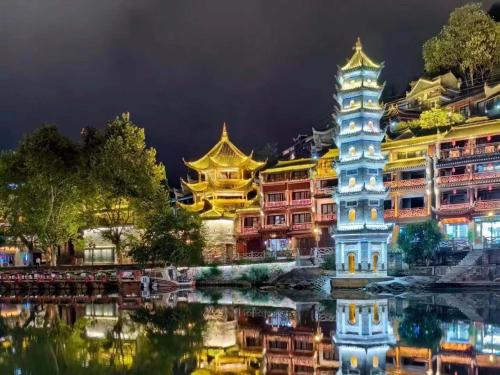 Fenghuang Ancient Town Fuyuan Riverside Homestay