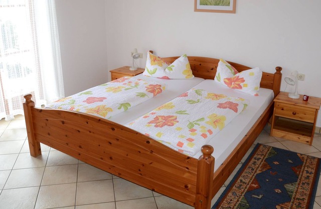 Ferienwohnung 1 mit ca. 73qm, 2 Schlafzimmer für max. 4 Personen