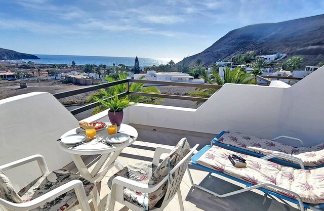 Ferienwohnung Aurora in Giniginamar, Meerblick, Gemeinschaftspool