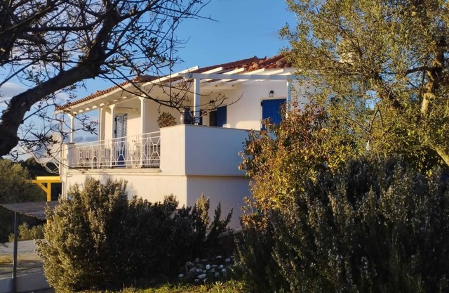 Ferienwohnung mit Panoramablick Mitten im Olivenhain