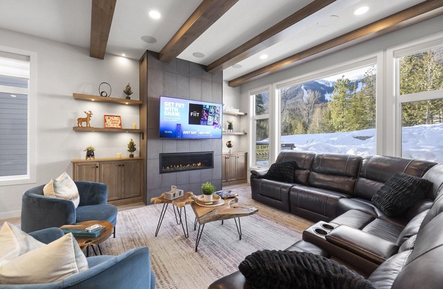 Fernie Alpine Resort Retreat | Swim Spa & Sauna An