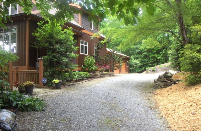 Fernwood's Rustic Elegance-Now booking long term vacation stays-90 day minimum