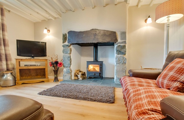 Ffermdy Caernarfon - Four Bedroom House, Sleeps 6