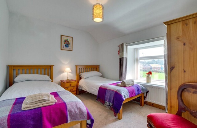 Ffermdy Caernarfon - Four Bedroom House, Sleeps 6