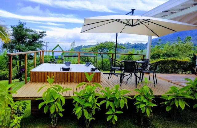 FINCA CAJA DE ORO, FREDONIA