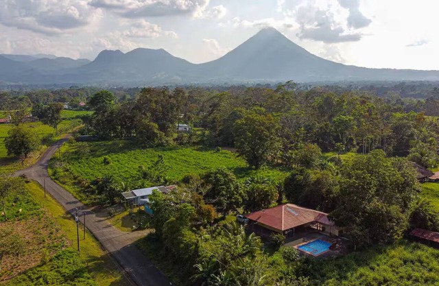 Finca Los Chorros House
