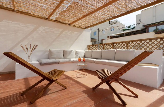 Fior di Sale Penthouse, private rooftop. 3 minutes from the seafront.