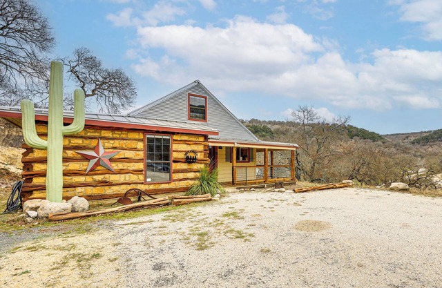 Fire Pit, Views: Peaceful Texas Hill Country Cabin