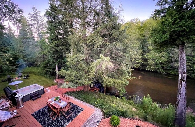Firefly Lodge on the Boardman River!