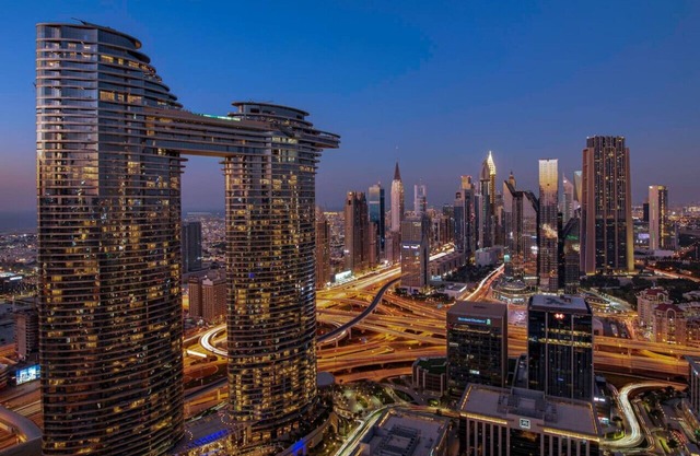 Class Dubai Skyline Sea 