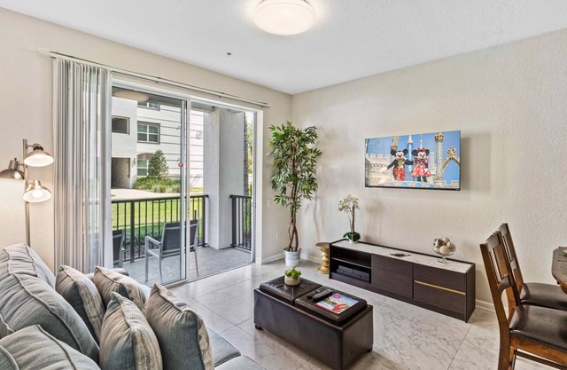 First-floor 2BD/2BA Condo! *Prime location at Vista Cay Resort*